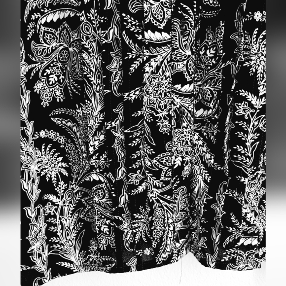 Catherines Women's Button Front Top Knotched Neck Short Seeves Sz 2X 22WP/24WP - Picture 4 of 8